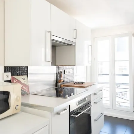 Bright 44m Near Canal Saint-martin * Paris