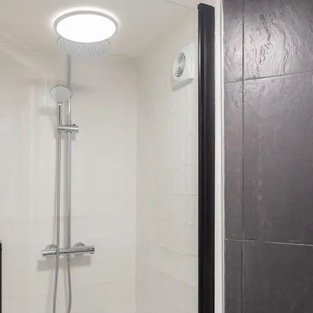 Bright 44m Near Canal Saint-martin Daire