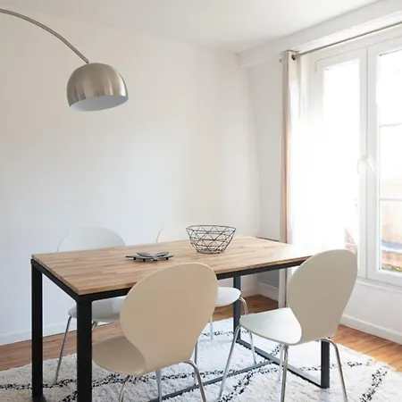 Daire Bright 44m Near Canal Saint-martin Paris